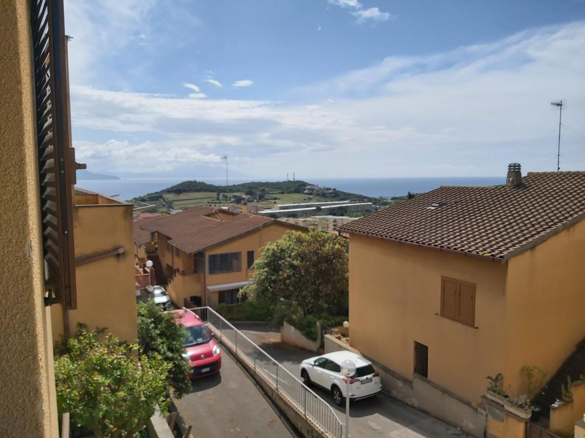 Beach House Piombino Bagian luar foto